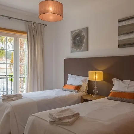 T3 Sebastiao アパート